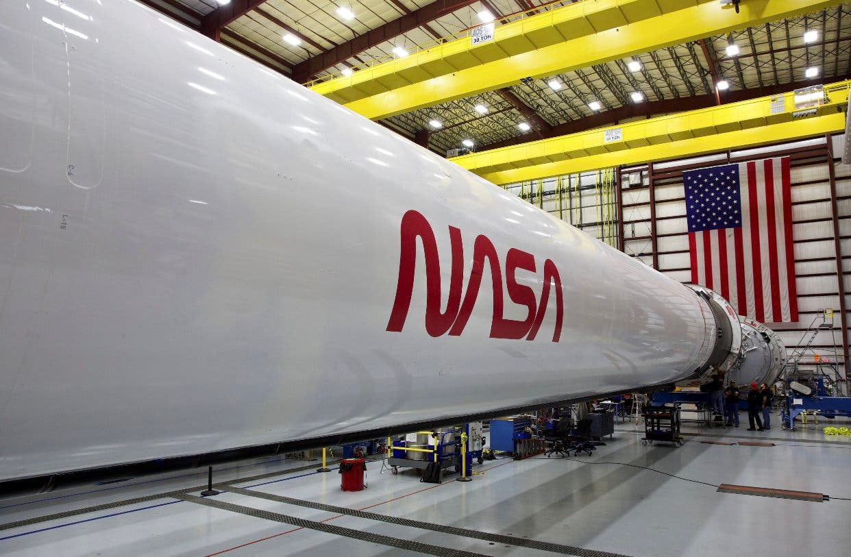  NASA dhe kompania e Elon Musk gati të bëjnë histori