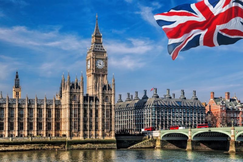  Britania e Madhe kërkon nga partitë politike ta respektojnë vendimin e Kushtetueses