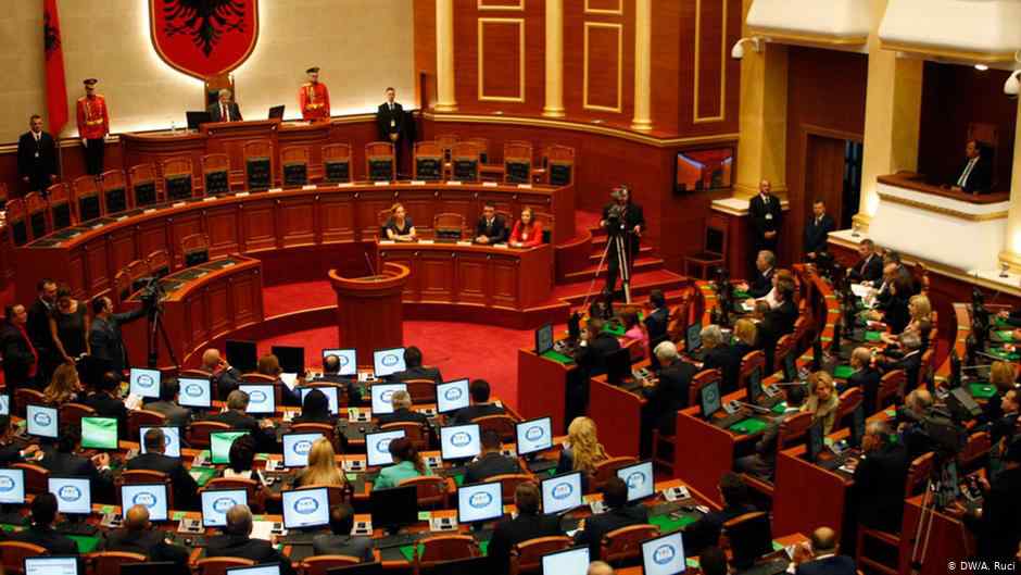  Tiranë: Arrihet konsensusi mes partive politike për reformën zgjedhore