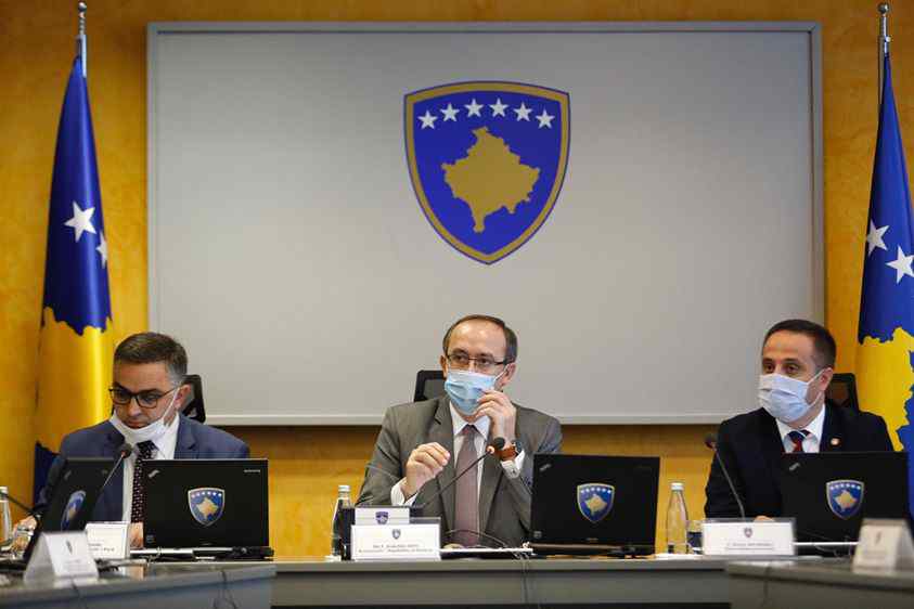  Hoti: Kosova mund të përfshihet nga vala e dytë e Covid-19
