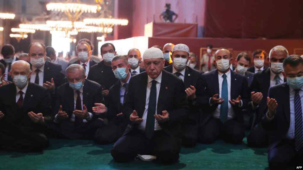  Falja në Hagia Sofia rritë tensionet Turqi – Greqi