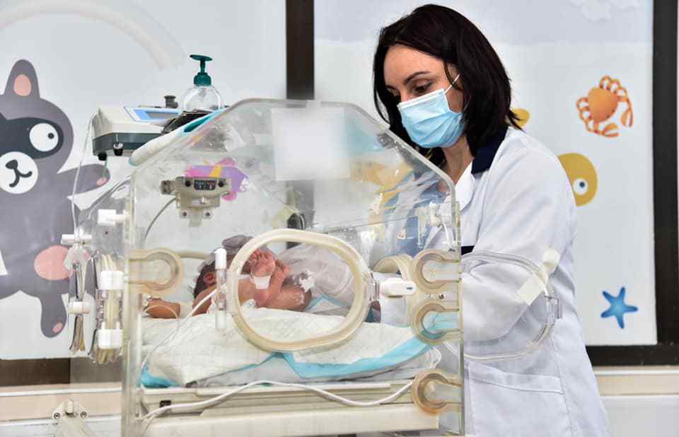  Edhe një foshnje infektohet me COVID në Kosovë