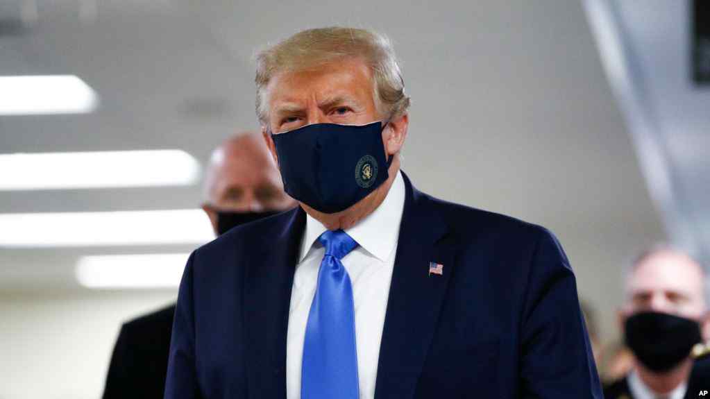  Trump: Mbajtja e maskës bën mirë, por të jetë vullnetare