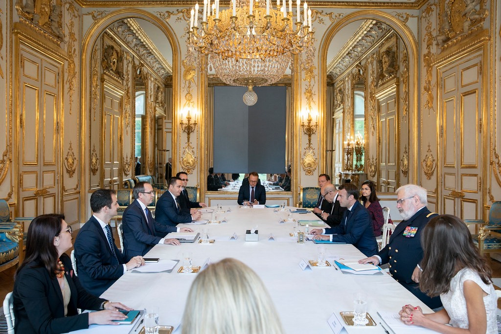  Hoti: Presidentit Macron i kam prezantuar qëndrimin – Dialog me njohje reciproke