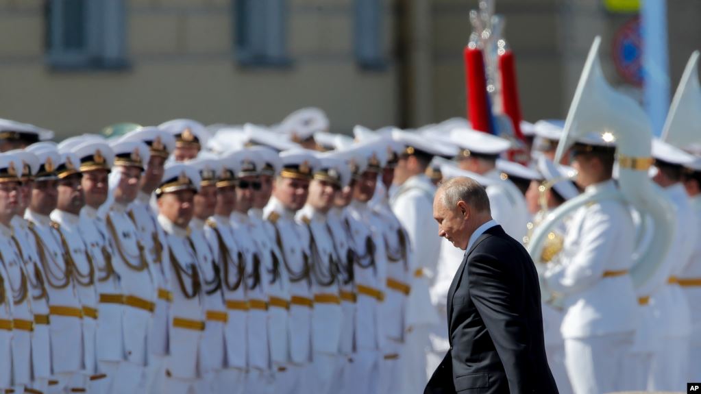  Putini thotë se marina ruse do të pajiset me armë bërthamore hipersonike