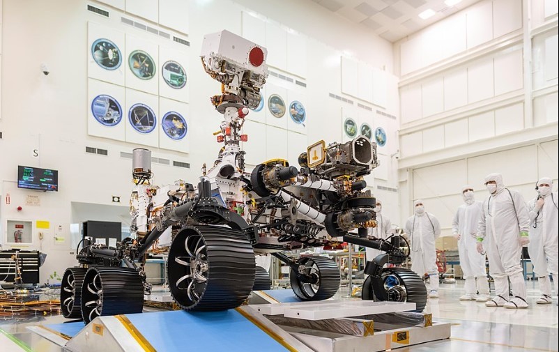  NASA e shtynë përsëri dërgimin e roverit të ri në Mars