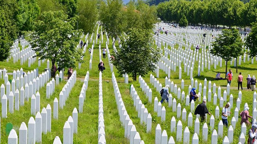  25 vjet nga masakra e Srebrenicës