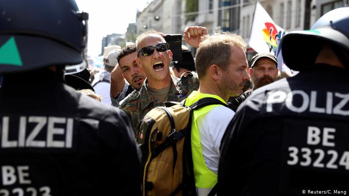  Policia gjermane shpërndau demonstratën në Berlin
