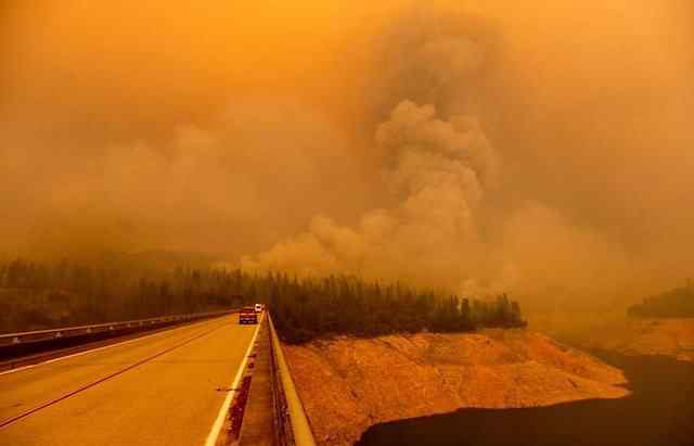  Pamje apokaliptike/ Zjarret bëjnë kërdinë në Kaliforni (FOTO)