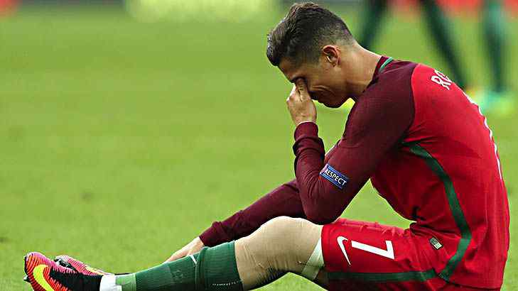  Cristiano Ronaldo njofton largimin dhe thyen zemrën e tifozëve