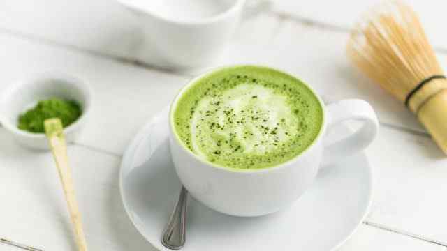  A ndihmon çaji jeshil Matcha në djegien e yndyrnave dhe në luftën kundër kancerit?