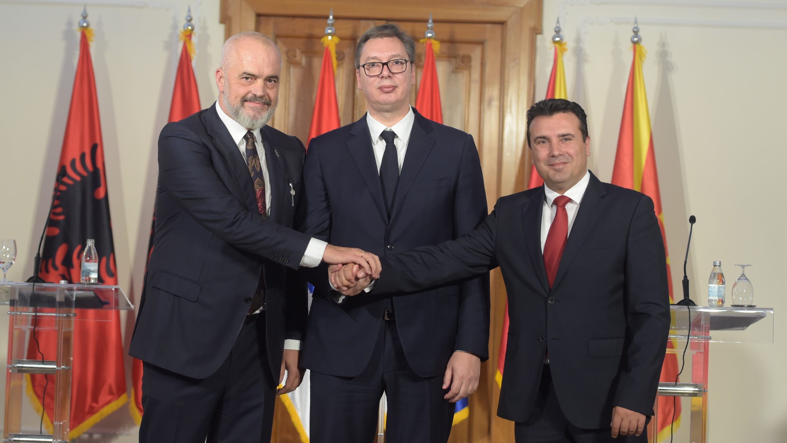  Rama, Vuçiç dhe Zaev takohen online/ Diskutojnë për Mini-shengenin Ballkanik, ftesë edhe Hotit