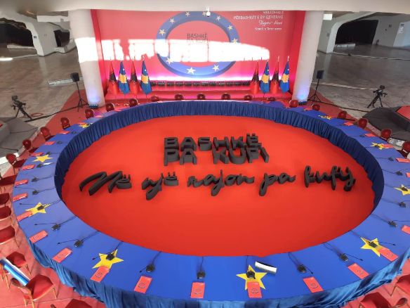  Slogani i takimit Kosovë-Shqipëri: Bashkë pa kufi
