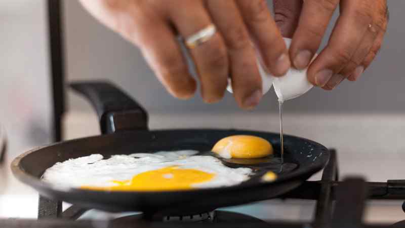  Dietologët tregojnë sa vezë duhet të konsumoni në ditë