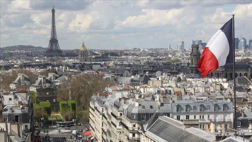 Francë, bastisje në shtëpitë dhe rezidencat e zyrtarëve të lartë