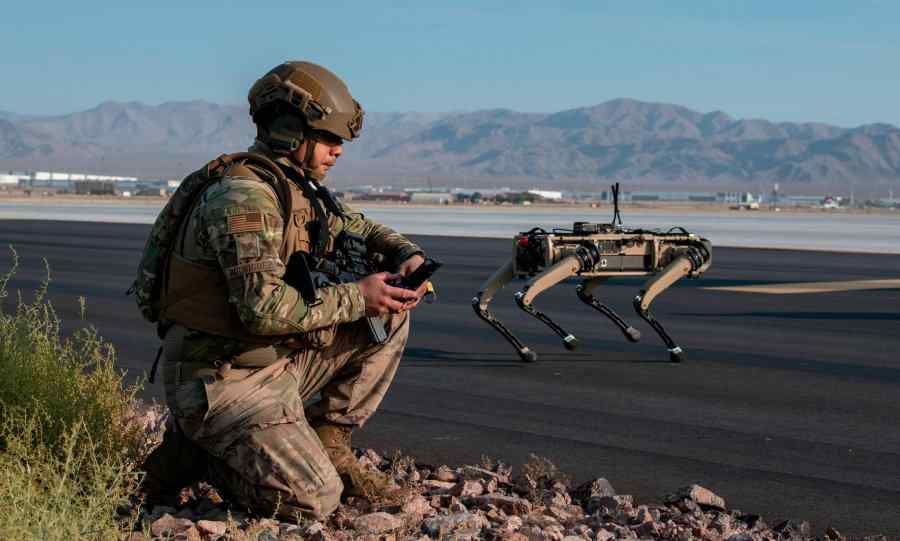  Ushtria amerikane krijon ‘qentë robotë’ të luftës, bëhen pjesë e saj