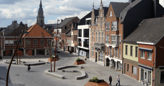  Qyteti i vogël në Europë shndërrohet në ‘qendrën’ e botës falë Pfizer