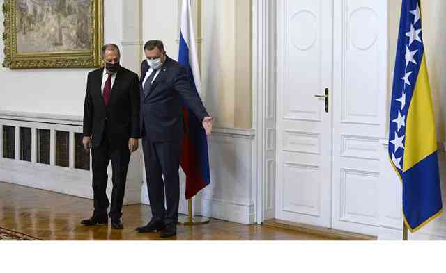  Përse Lavrov i tha NATO-s: Të rrijë larg nga Serbia?!