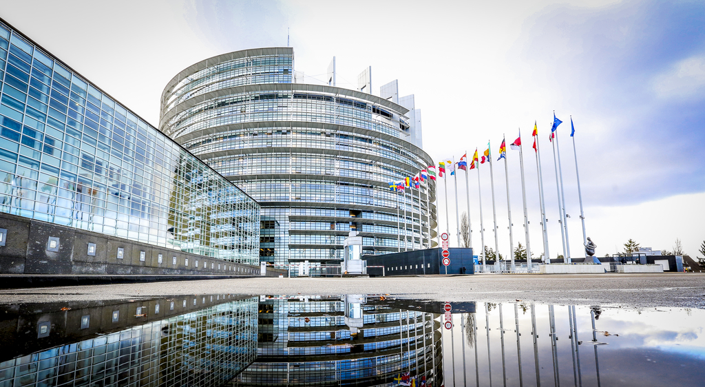  Deputetët kërkojnë strategji karshi pesëshes mosnjohëse të BE-së