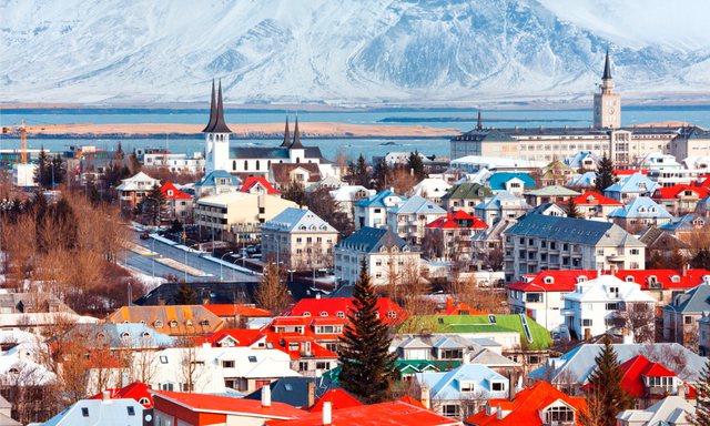  Islanda teston me sukses: 4 ditë punë në javë, më shumë produktivitet dhe më pak stres
