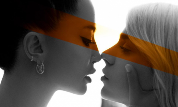  Puthje në buzë?! Arilena dhe Dafina do të thyejnë tabu me duetin e ri! (Foto)