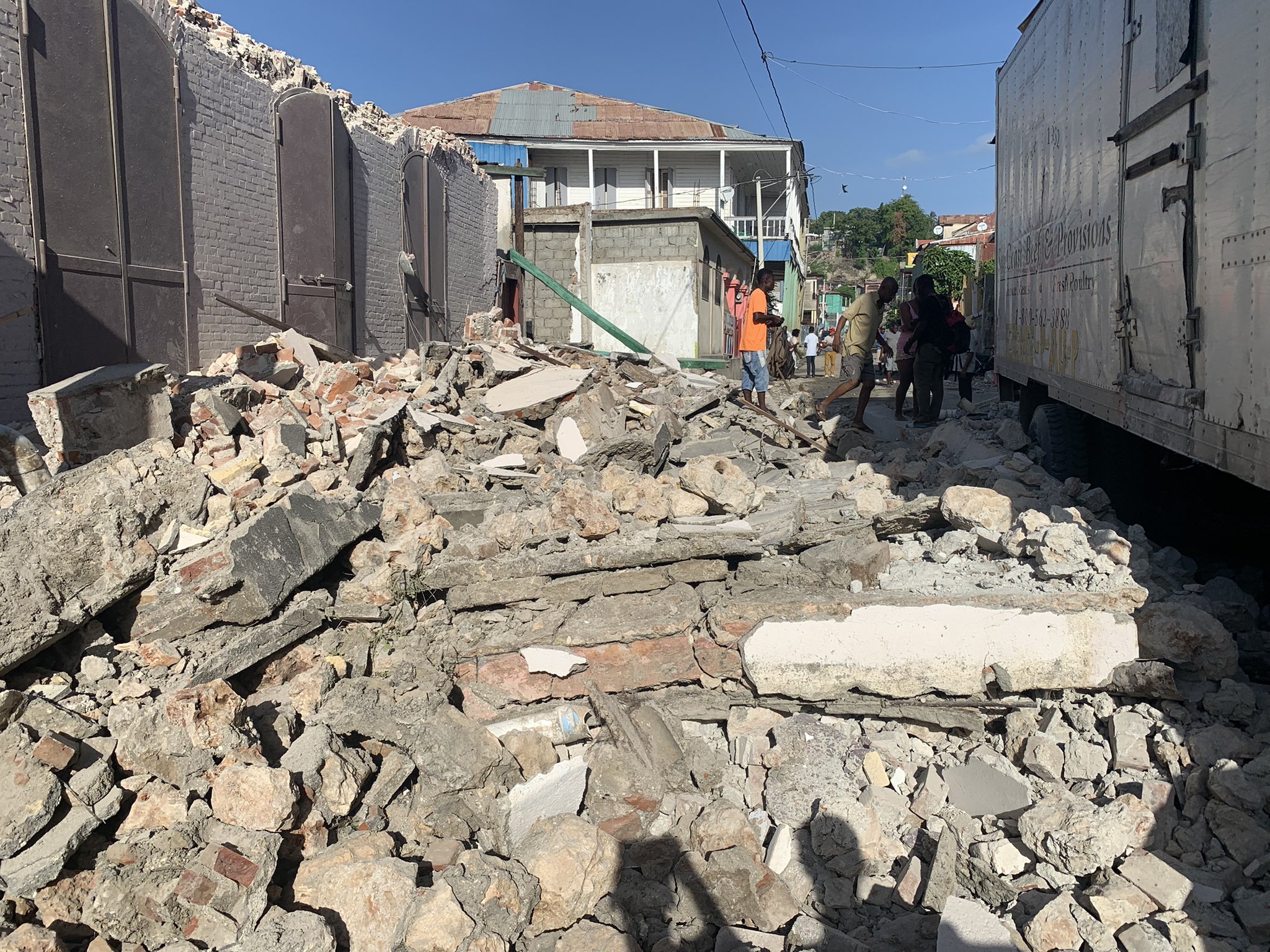  Raportohet për një tërmet me magnitudë 7.2 në Haiti