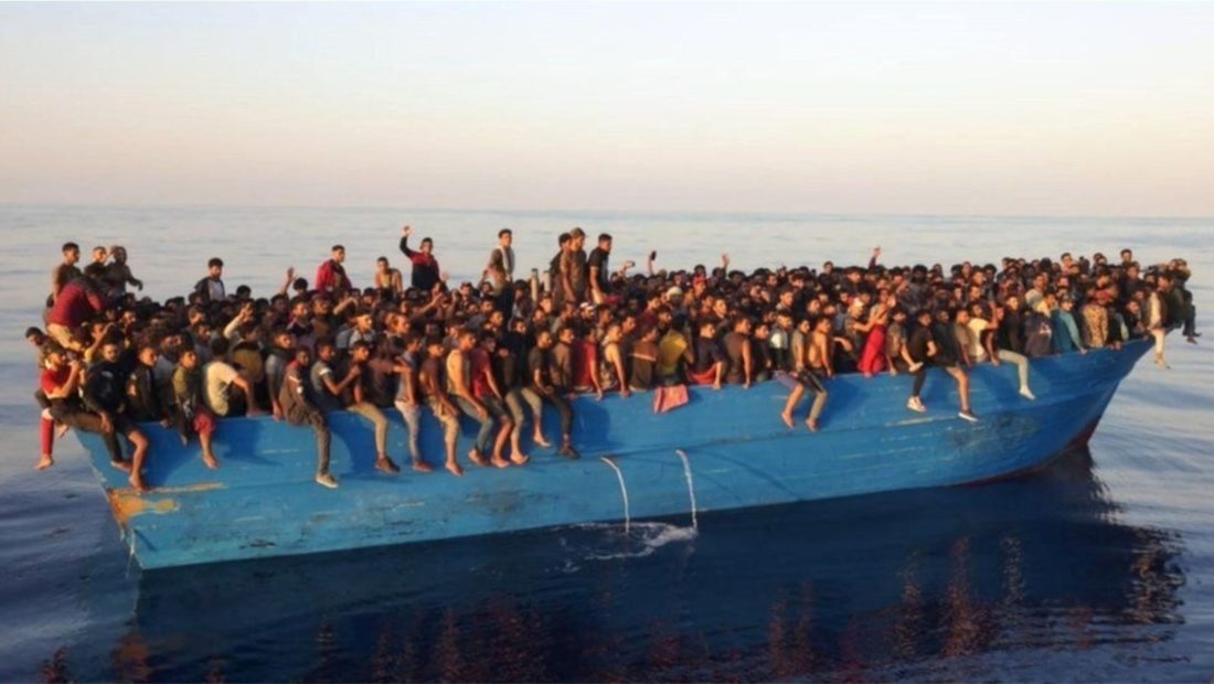  Kriza e emigrantëve: Si u shpëtuan mbi 500 njerëz pranë Lampeduzas?