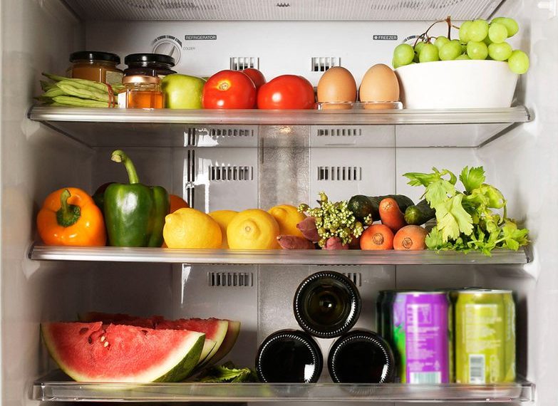  Këto ushqime mos i futni në frigorifer, është gabim nëse e bëni