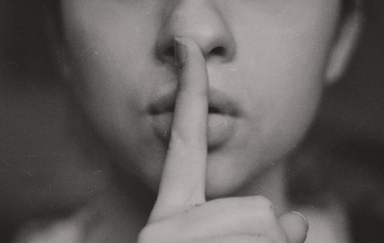  Psikologji: Kur një grua hesht, do të thotë një nga këto gjëra