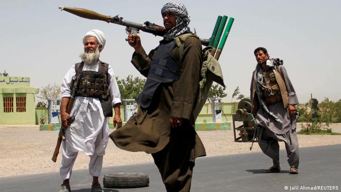  Amerikanët po ikin, talibanët po kthehen e po i afrohen Kabulit