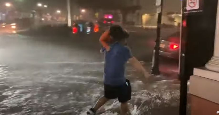  Stuhia Ida godet në New York e New Jersey, shpallet gjendje emergjente (VIDEO)