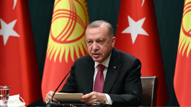  Presidenti Erdogan bisedon me Zelenskyn