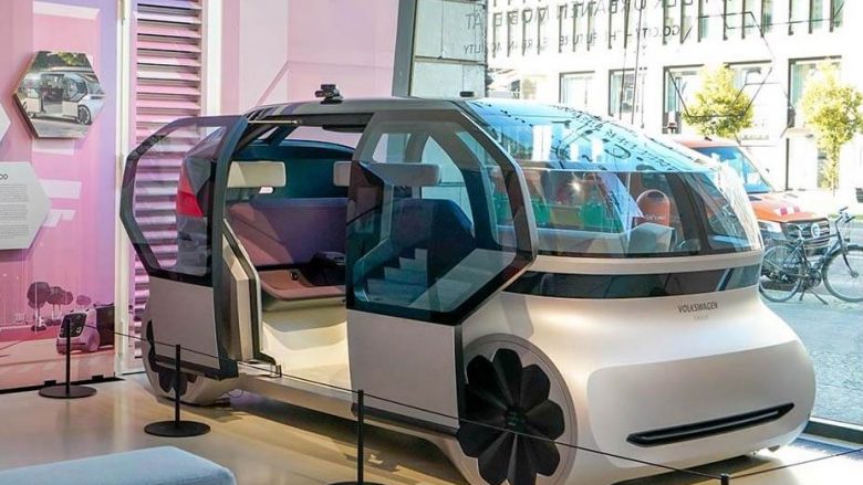  Gjiganti gjerman Volkswagen prezanton konceptin e robo-taksisë