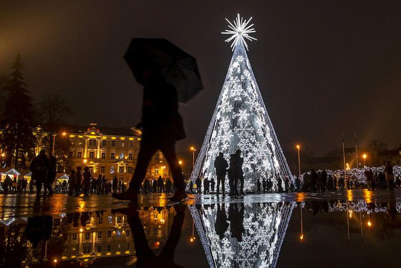  Si duken disa nga pemët më ikonike të Krishtlindjeve në mbarë botën