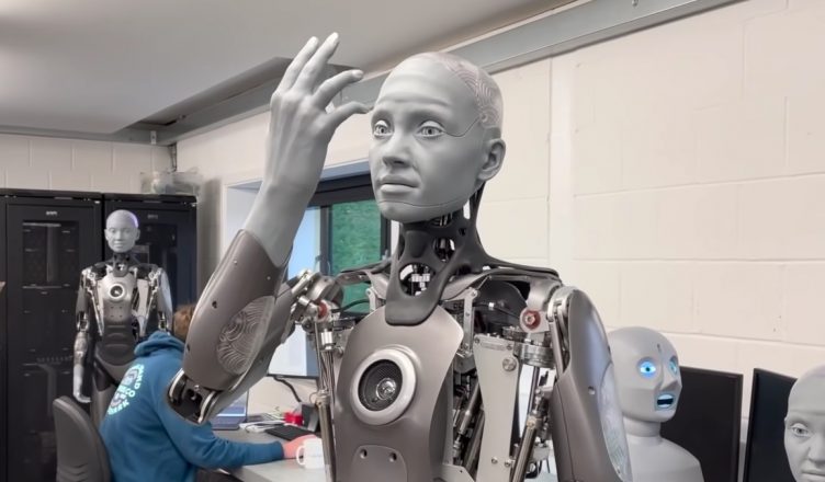  Roboti më i avancuar në botë, shumë i ngjashëm me njeriun (VIDEO)