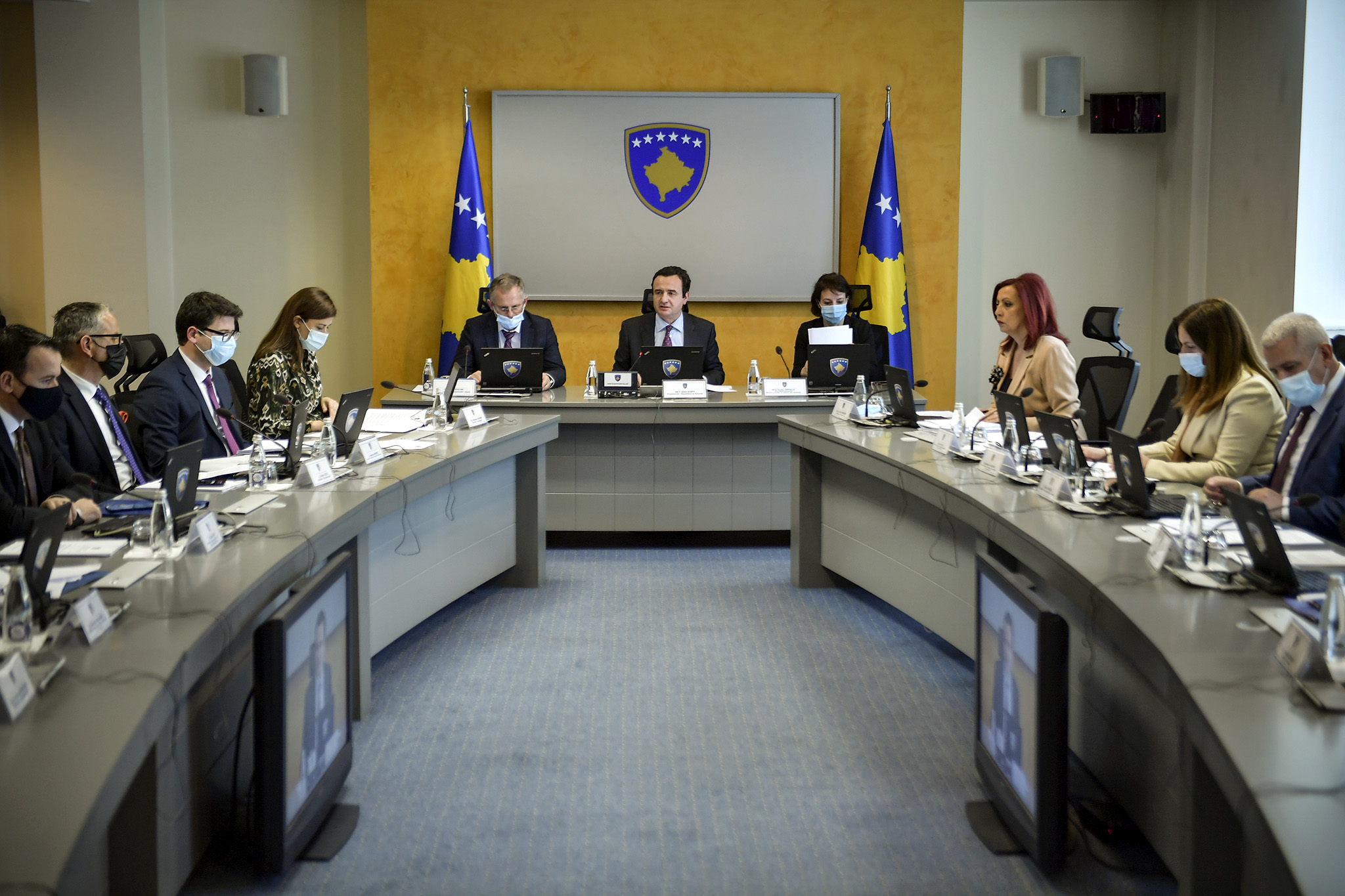  Vjen reagimi i parë nga qeveria pas kërkesës së QUINT-it për votimin e referendumit nga serbët e Kosovës