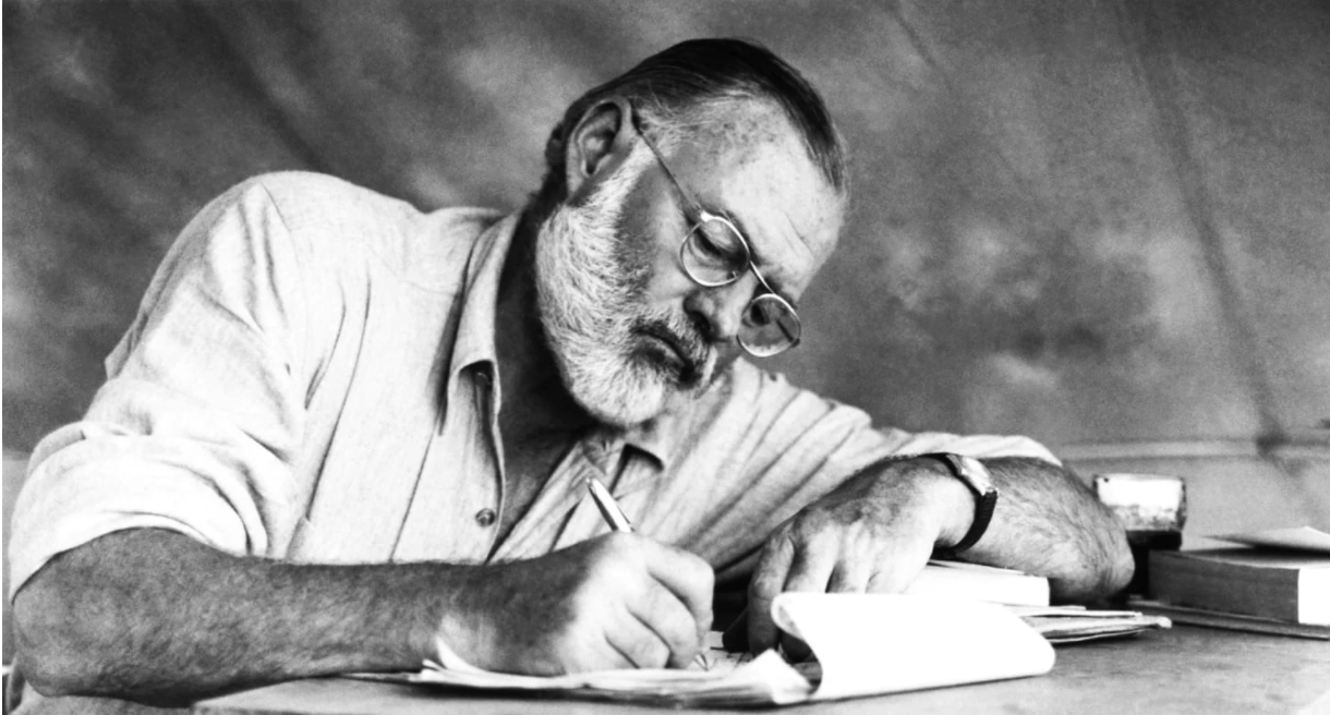  “E sikur, matanë gardhit, më i gjelbër të jetë bari” poezi fantastike nga Ernest Hemingway