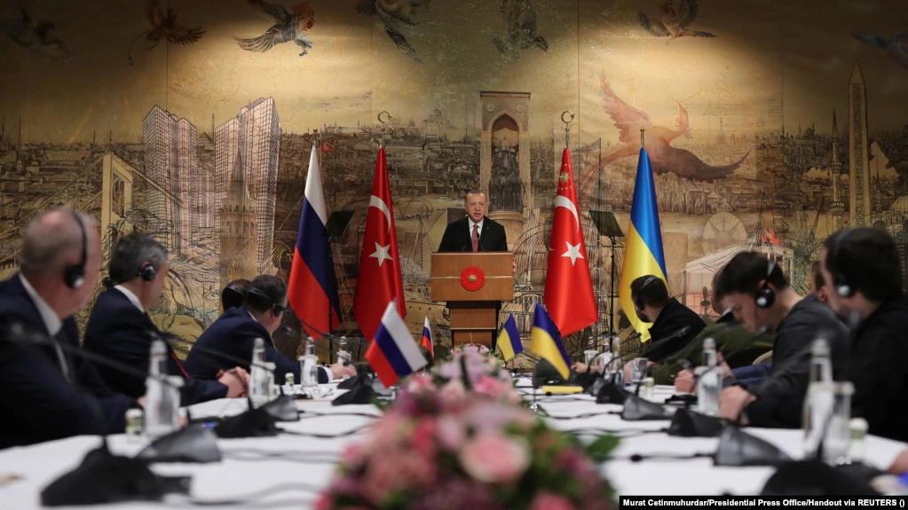  Biseduan në Turqi, por tash Rusia e Ukraina mendojnë ndryshe për rezultatin e takimit