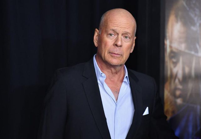  Bruce Willis tërhiqet nga aktrimi, vuan nga një sëmundje e rëndë
