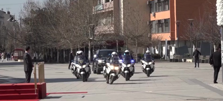  Presidentja Osmani do të lëvizë me veturat e blinduara të EULEX-it