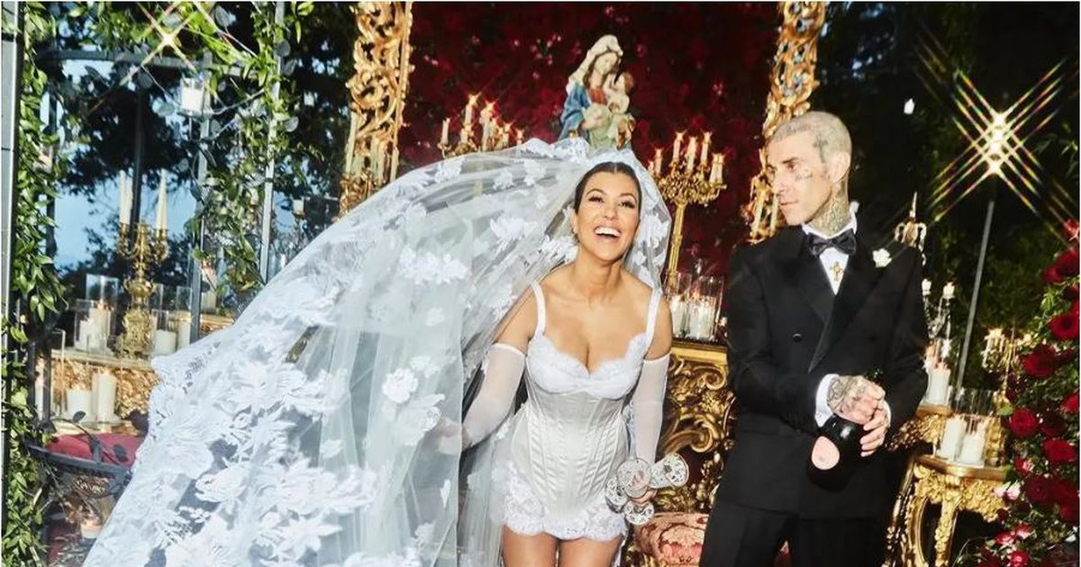  Sa fitoi Dolce & Gabbana nga dasma e Kourtney Kardashian dhe Travis Barker