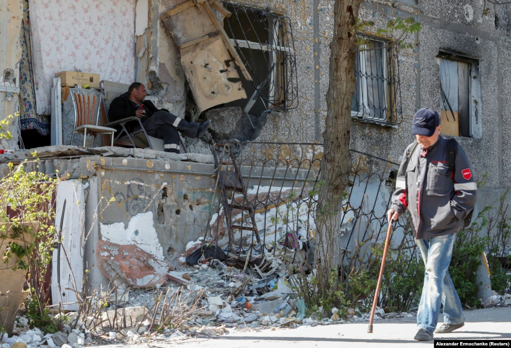  Mariupoli: Jeta mes rrënojash në qytetin e okupuar
