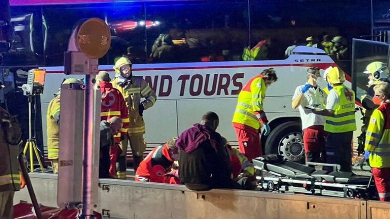  Dëshmitë dhe shkaqet që çojnë në aksidentimin e autobusëve 