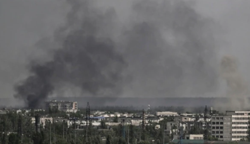  Rusia nis rrethimin e dy qyteteve kyçe në Donbas
