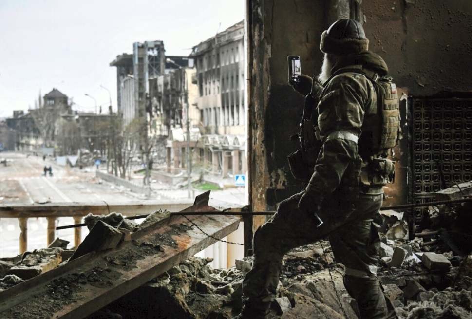  Rusia nis ofensivën në Luhansk