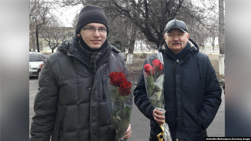  E mbijetuara e Mariupolit kujton tmerrin e humbjes së djalit dhe burrit