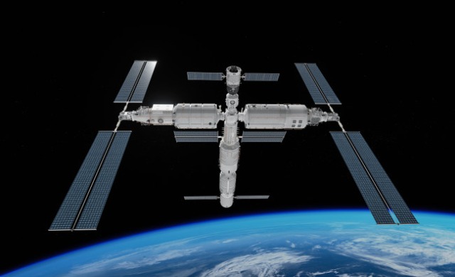  Anija kozmike  “Shenzhou-14” lidhet me stacionin hapësinor, tre astronautët hyjnë në modulin kryesor