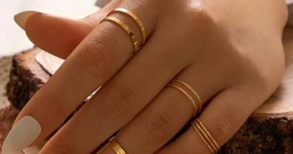  Nga gishti i madh tek i vogli: Ç’tregon vendosja e unazës për personalitetin tënd?
