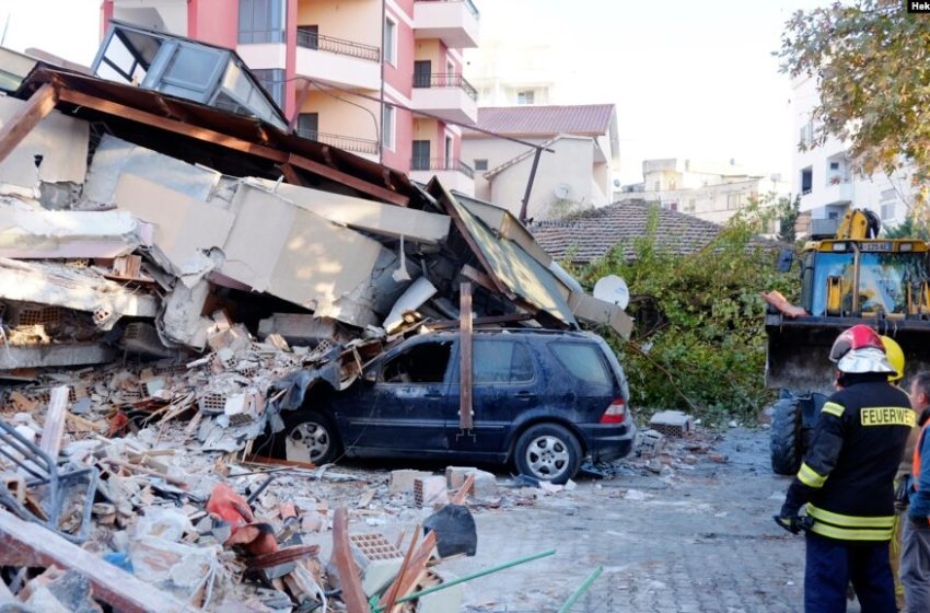  Edhe tri vite pas tërmetit, ka familje që jetojnë nëpër kontenjerë