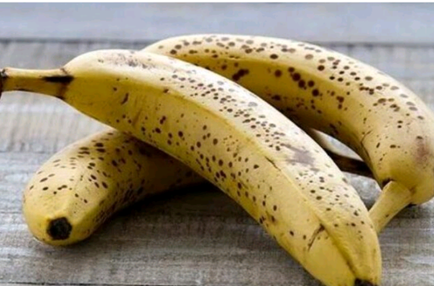  Çfarë ndodh me trupin kur konsumojmë banane të pjekura shumë